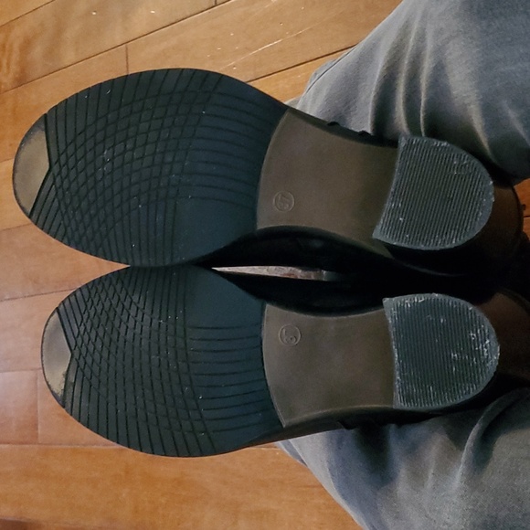 Alberto 🇨🇦 Long Black Leather Boots – Women’s 7, 2.5" Heel, Chic & Timeless - Picture 5 of 8